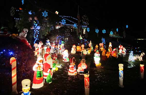 Residential Holiday Light Displays